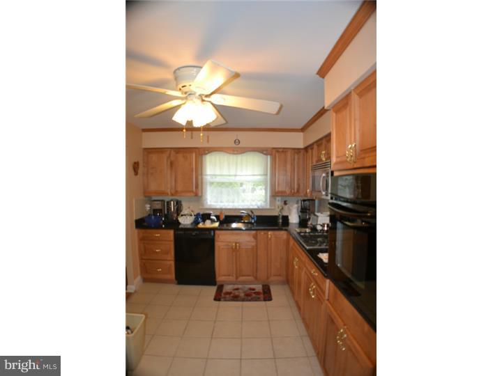 404 Yorkshire Road Cherry Hill, NJ 08034 - Photo 7 of 20