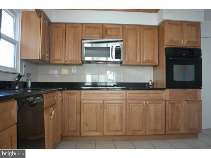 404 Yorkshire Road Cherry Hill, NJ 08034 - Photo 10 of 20