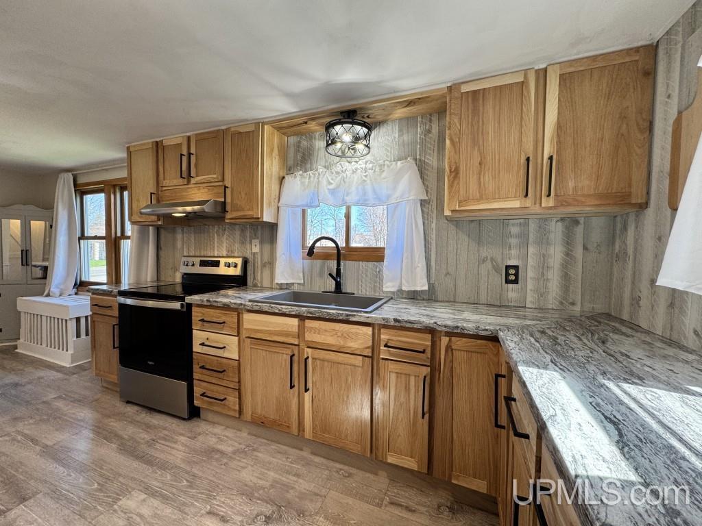 437 North Main Street L'Anse, MI 49946 - Photo 5 of 47