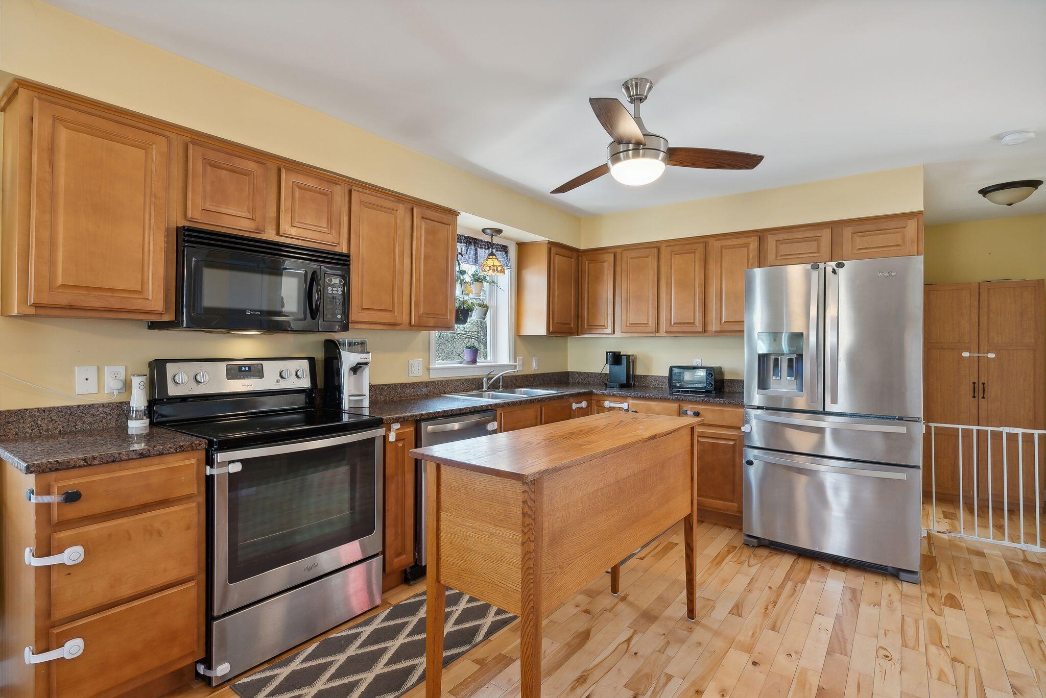 179 Middle Road Falmouth, ME 04105 - Photo 13 of 25 21_DSC09200