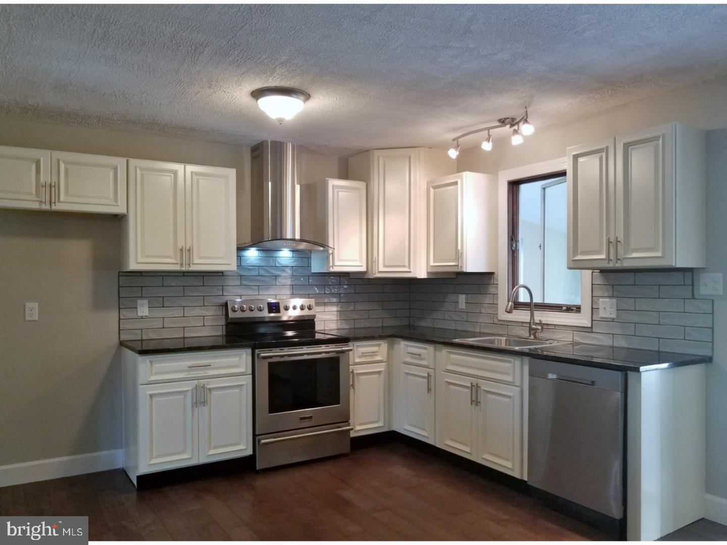 576 Ebelhare Road Pottstown, PA 19465 - Photo 5 of 18 Kitchen