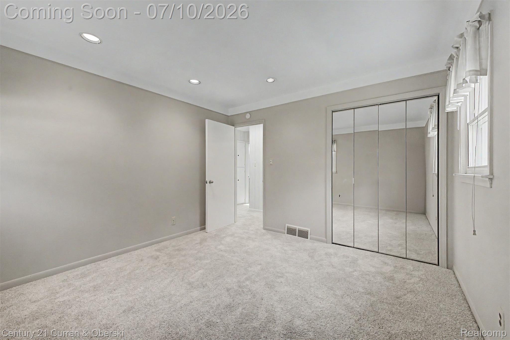 542 Central Street Inkster, MI 48141 - Photo 13 of 27 21.jpg