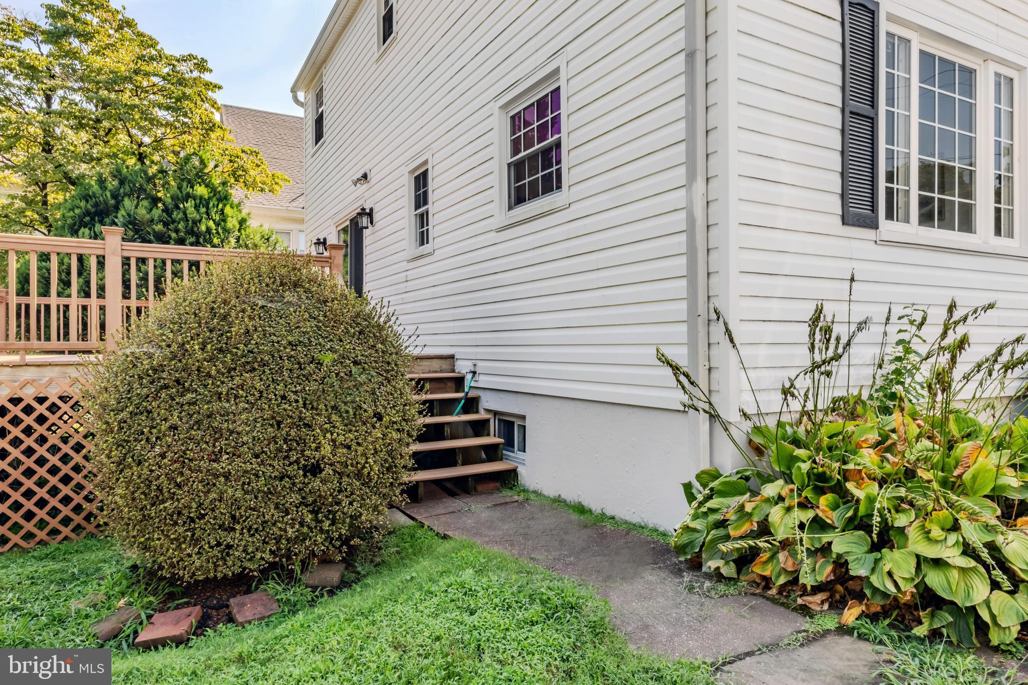 30 Llandillo Road Havertown, PA 19083 - Photo 47 of 47 a view of a backyard with plants