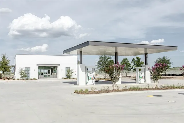 a view of a fountain in the entryway of house