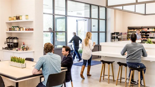 $550,000 | 2000 Crescent Street, Fort Worth, TX 76008