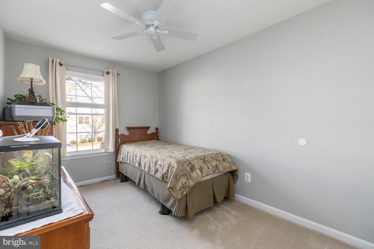 131 Fort Evans Road Southeast, Unit D Leesburg, VA 20175 - Photo 13 of 17 2nd bedroom