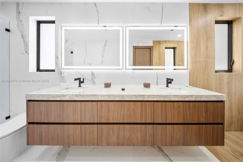 $3,350,000 | 260 Northwest 47th Street, Miami, FL 33127