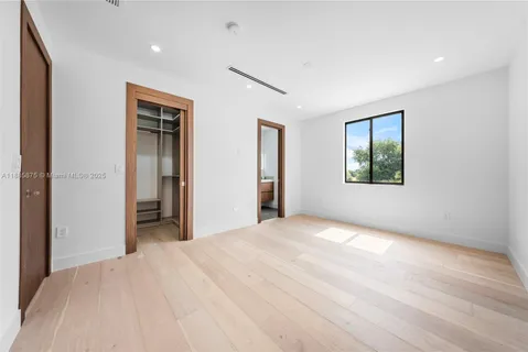 $3,350,000 | 260 Northwest 47th Street, Miami, FL 33127