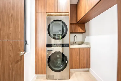 $3,350,000 | 260 Northwest 47th Street, Miami, FL 33127