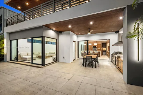 $3,350,000 | 260 Northwest 47th Street, Miami, FL 33127