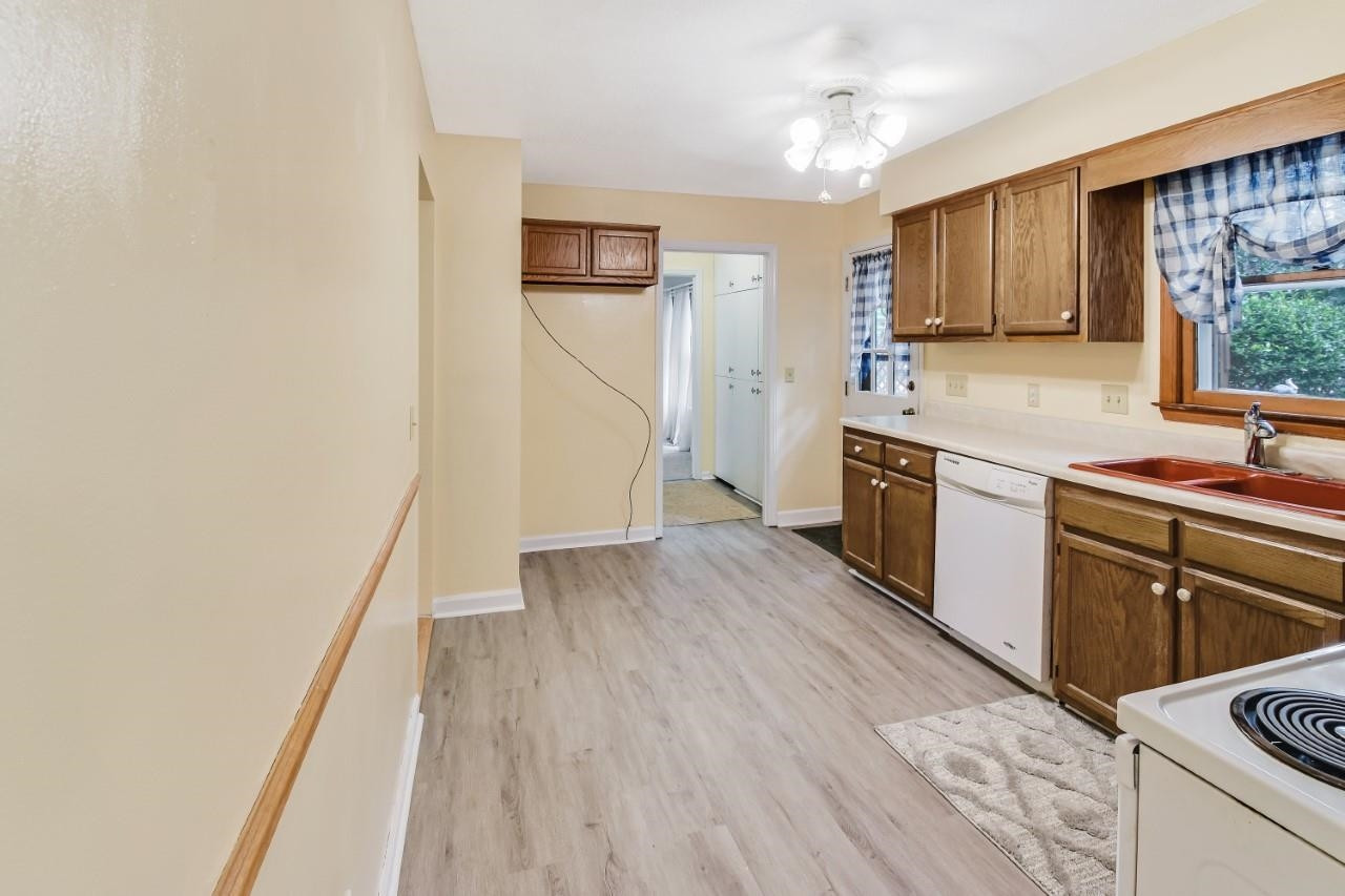 107 Chevron Circle Cary, NC 27513 - Photo 11 of 34 Photo 11