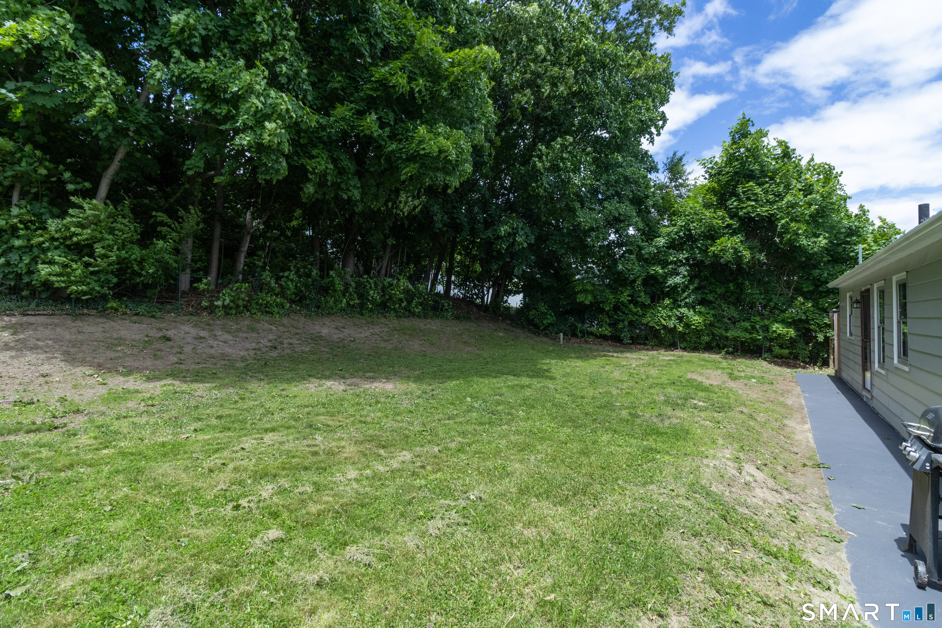 69 Spring Garden Avenue Waterbury, CT 06708 - Photo 30 of 33