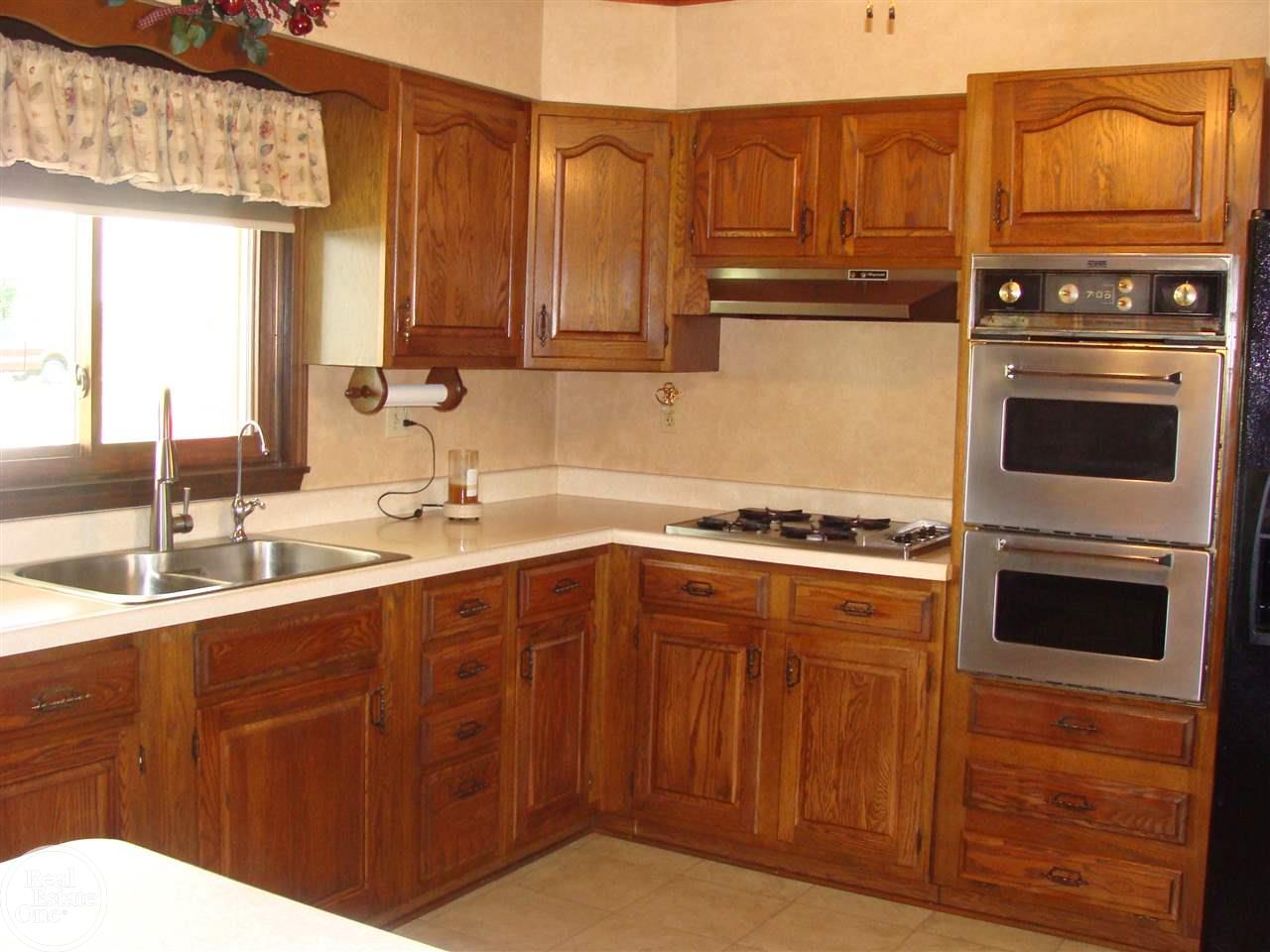 5084 Wixson Road Avoca, MI 48006 - Photo 22 of 51 31303761-21.JPG