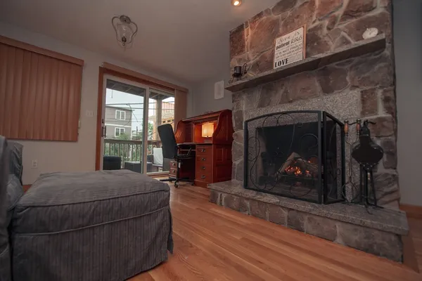 $4,300 | 5 Emmet Street, Unit 2, Boston, MA 02127