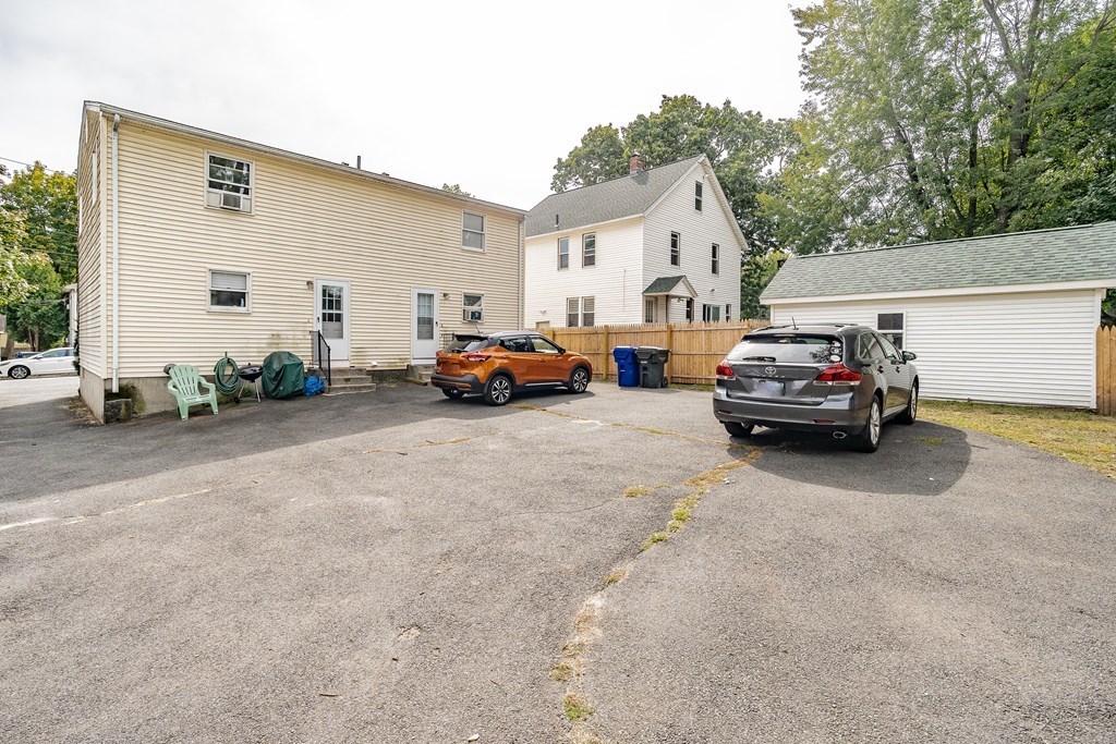 32-34 Blodgett Street Springfield, MA 01108 - Photo 3 of 15 Gallery Image 3