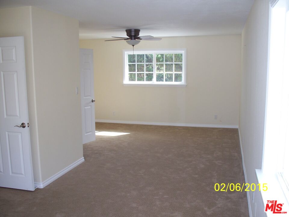 7830 West 83rd Street Playa del Rey, CA 90293 - Photo 73 of 74 an empty room with windows