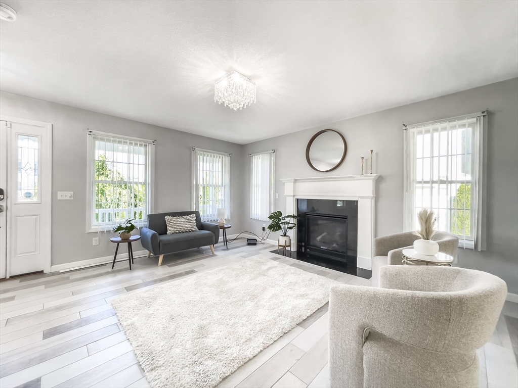 210 Naismith Street Springfield, MA 01104 - Photo 7 of 38