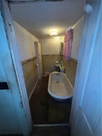 $109,900 | 201 North Wiebusch Street, Riesel, TX 76682