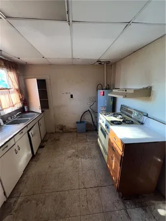 $109,900 | 201 North Wiebusch Street, Riesel, TX 76682