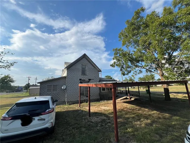 $109,900 | 201 North Wiebusch Street, Riesel, TX 76682