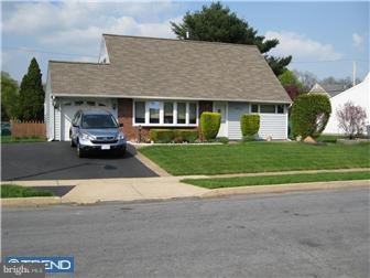 32 Quail Road Levittown, PA 19057 - Photo 1 of 12 Exterior Front