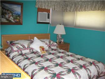 32 Quail Road Levittown, PA 19057 - Photo 10 of 12 Bedroom - Main