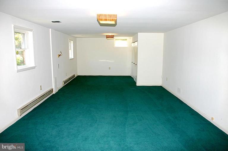 1907 Ridgewood Court Hampstead, MD 21074 - Photo 19 of 25 a view of a hallway with closet