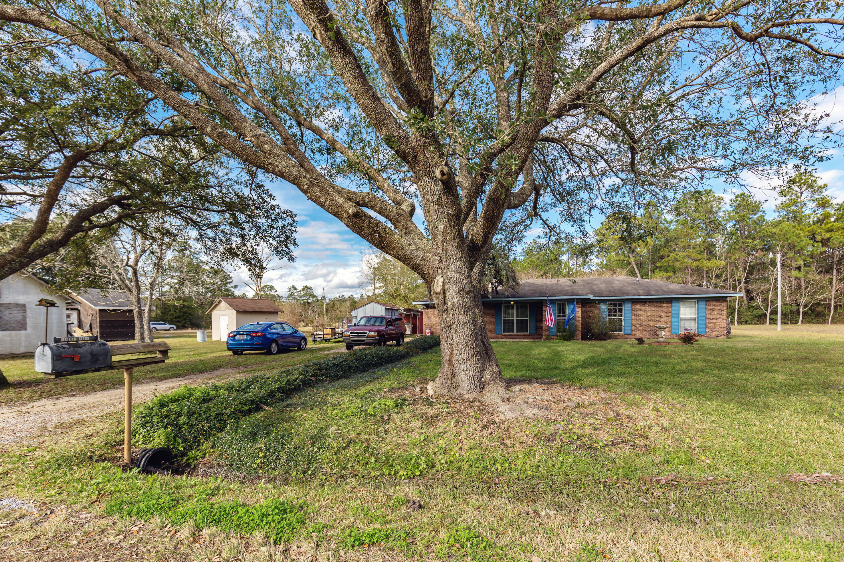 13705 Old Post Road Vancleave, MS 39565 - Photo 2 of 51 IMG_6634