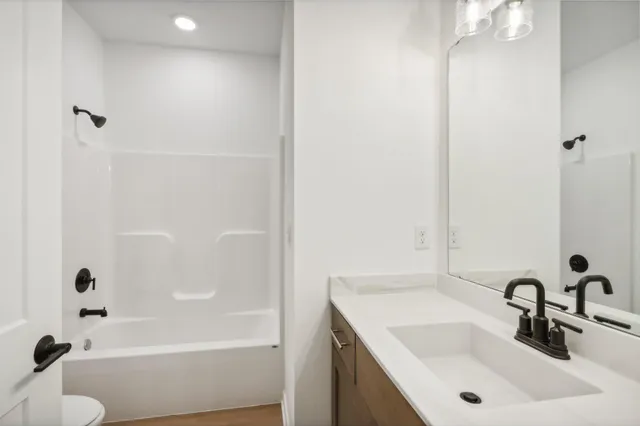 $575,900 | N174W20582 Laurel Springs Circle, Jackson, WI 53037