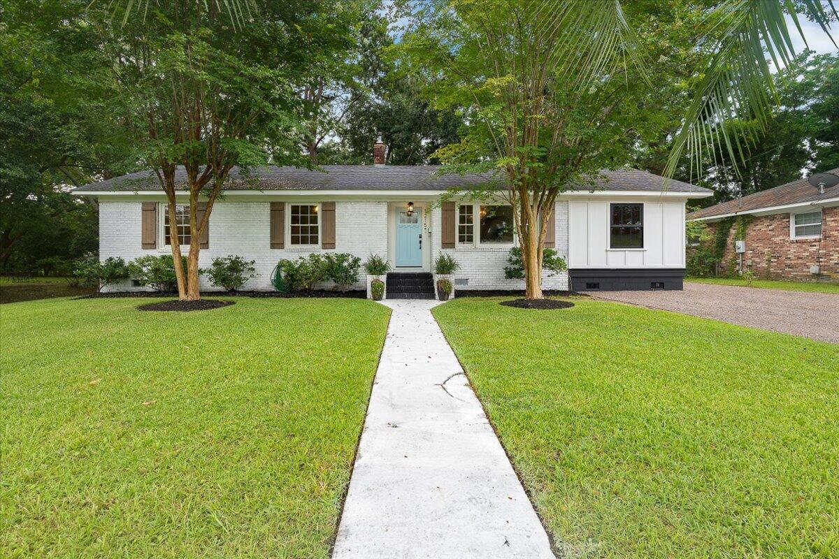 1215 Byron Road Charleston, SC 29407 - Photo 1 of 42 01-Sara Barclay Photography LLC_0-2