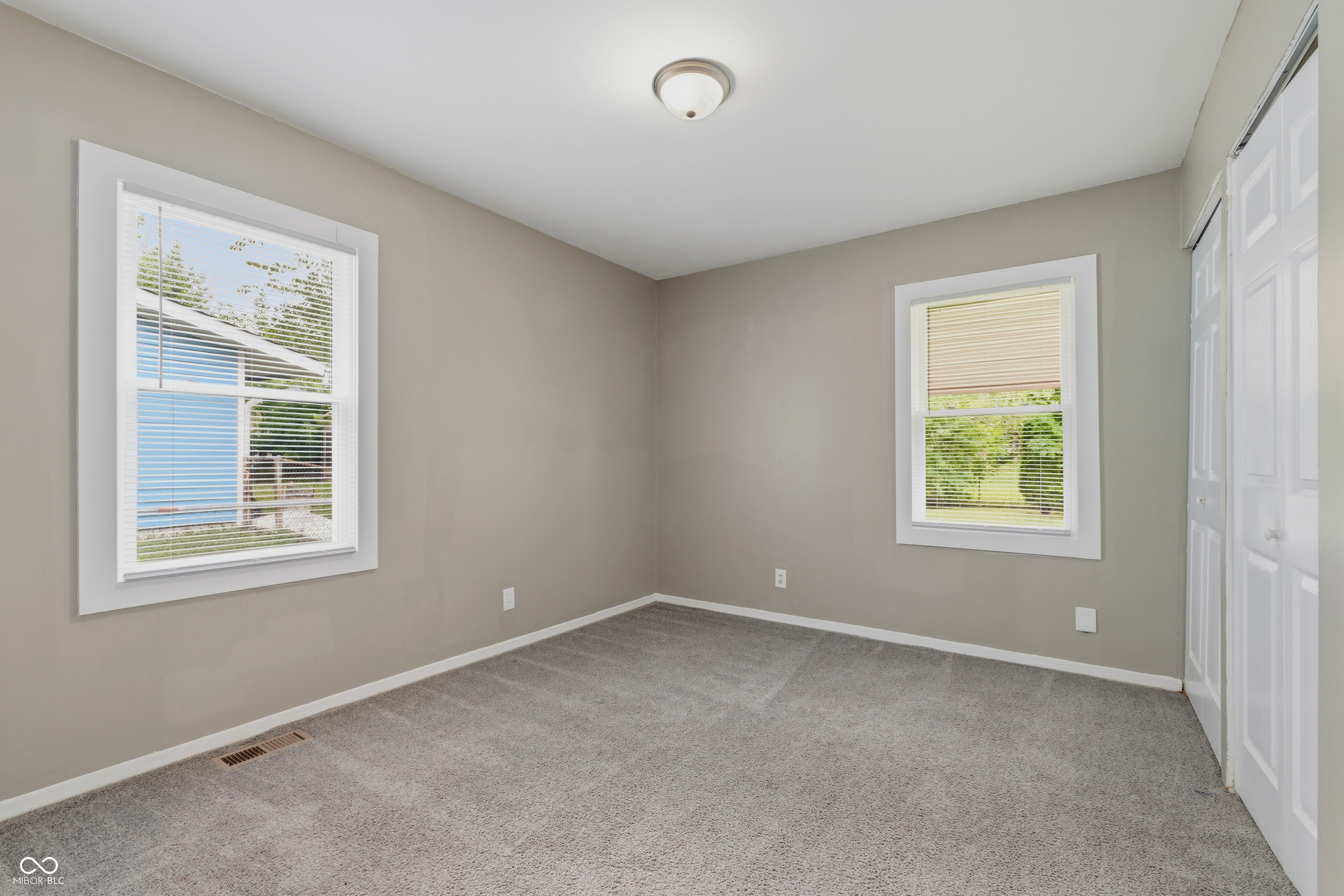 8315 Roy Road Indianapolis, IN 46219 - Photo 15 of 23 Gallery Image 15