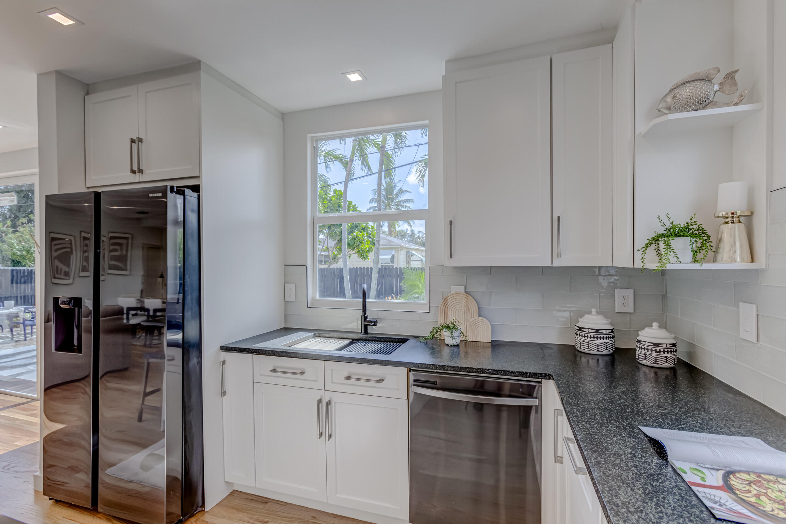 326 Monceaux Road West Palm Beach, FL 33405 - Photo 23 of 58 32_320a3324js