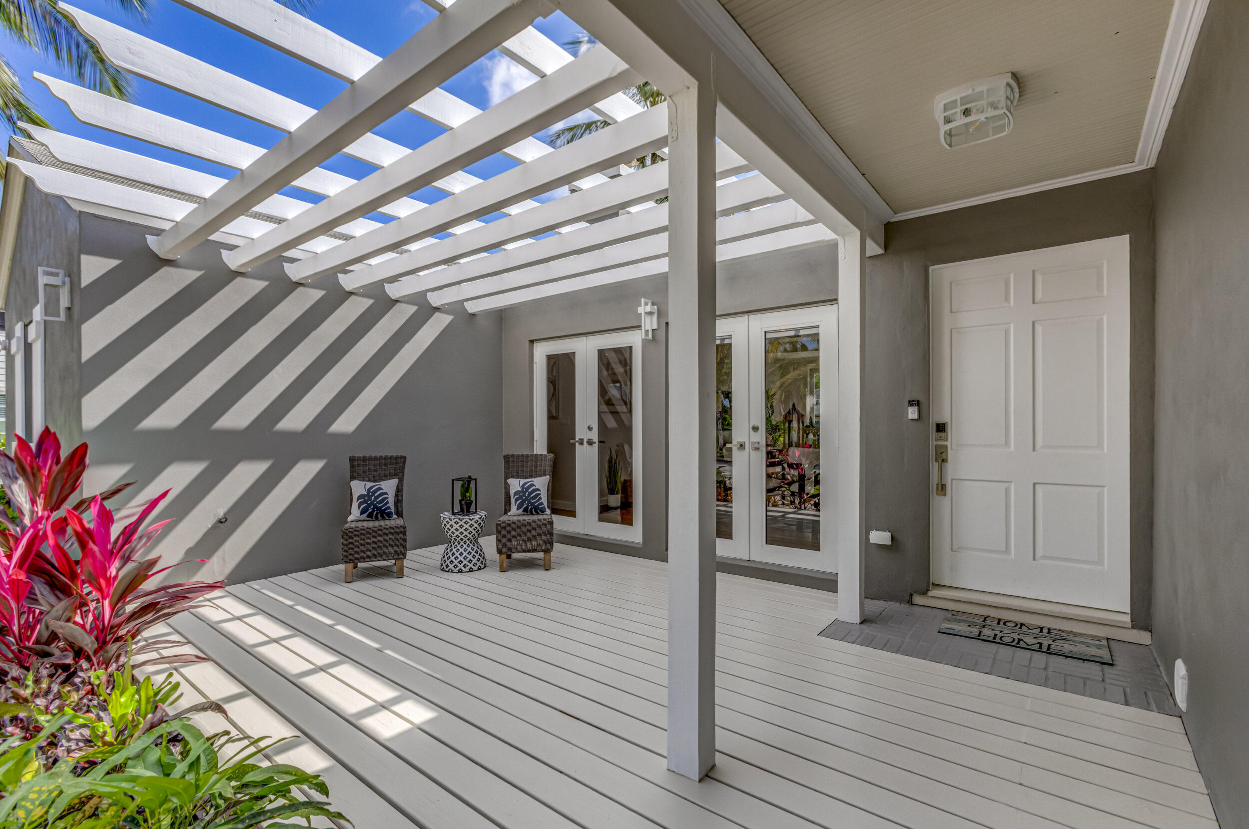 326 Monceaux Road West Palm Beach, FL 33405 - Photo 5 of 58 11_320a3699js