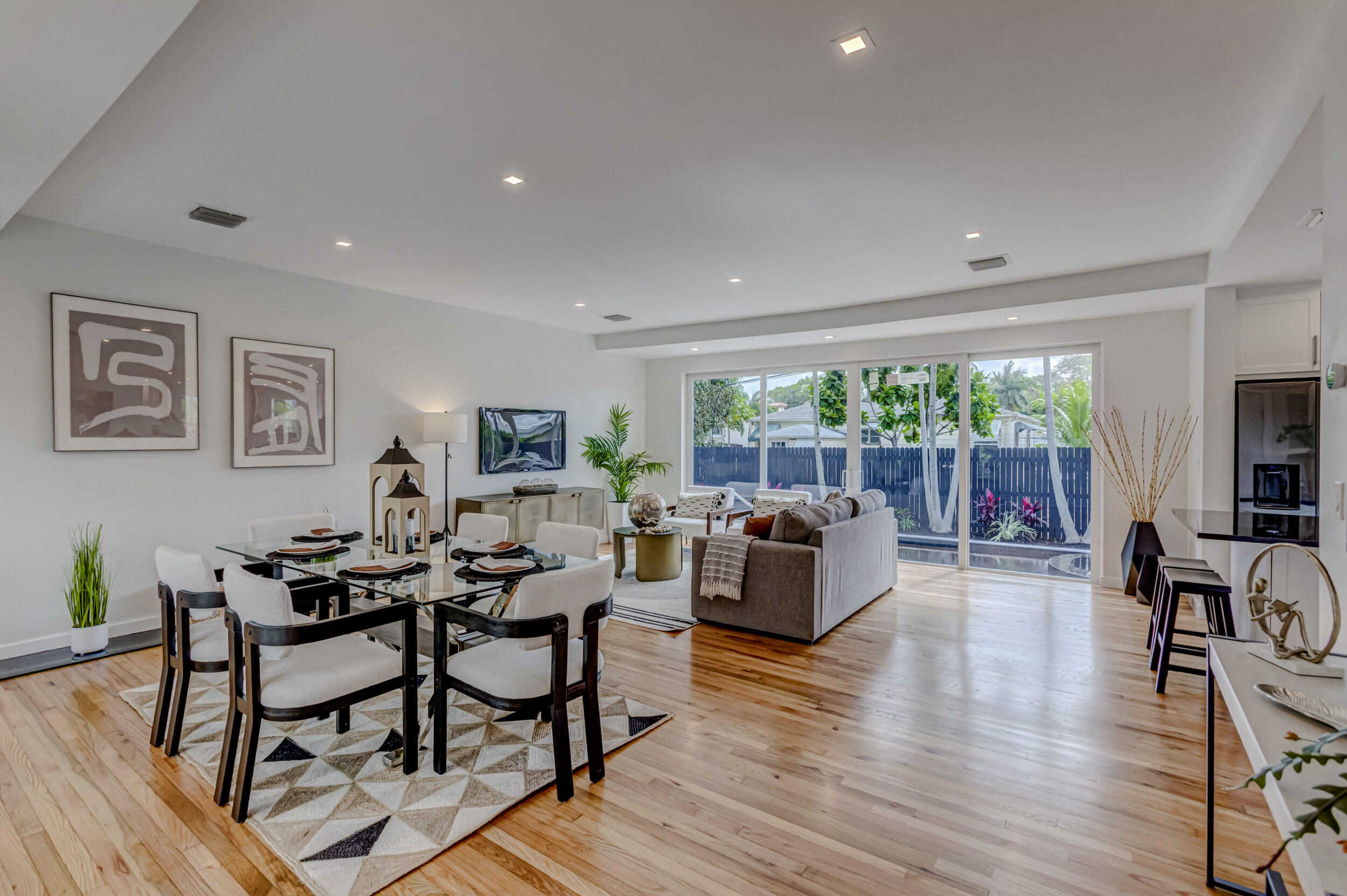 326 Monceaux Road West Palm Beach, FL 33405 - Photo 9 of 58 61_320a3519js
