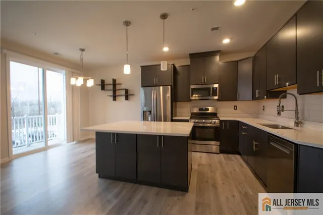 $598,000 | 711 Greenland Square, Unit 711, Highland Park, NJ 08904