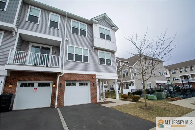 $598,000 | 711 Greenland Square, Unit 711, Highland Park, NJ 08904