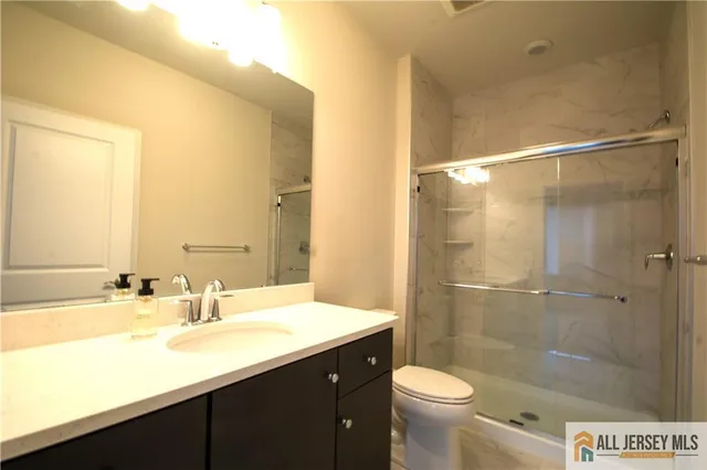 $598,000 | 711 Greenland Square, Unit 711, Highland Park, NJ 08904