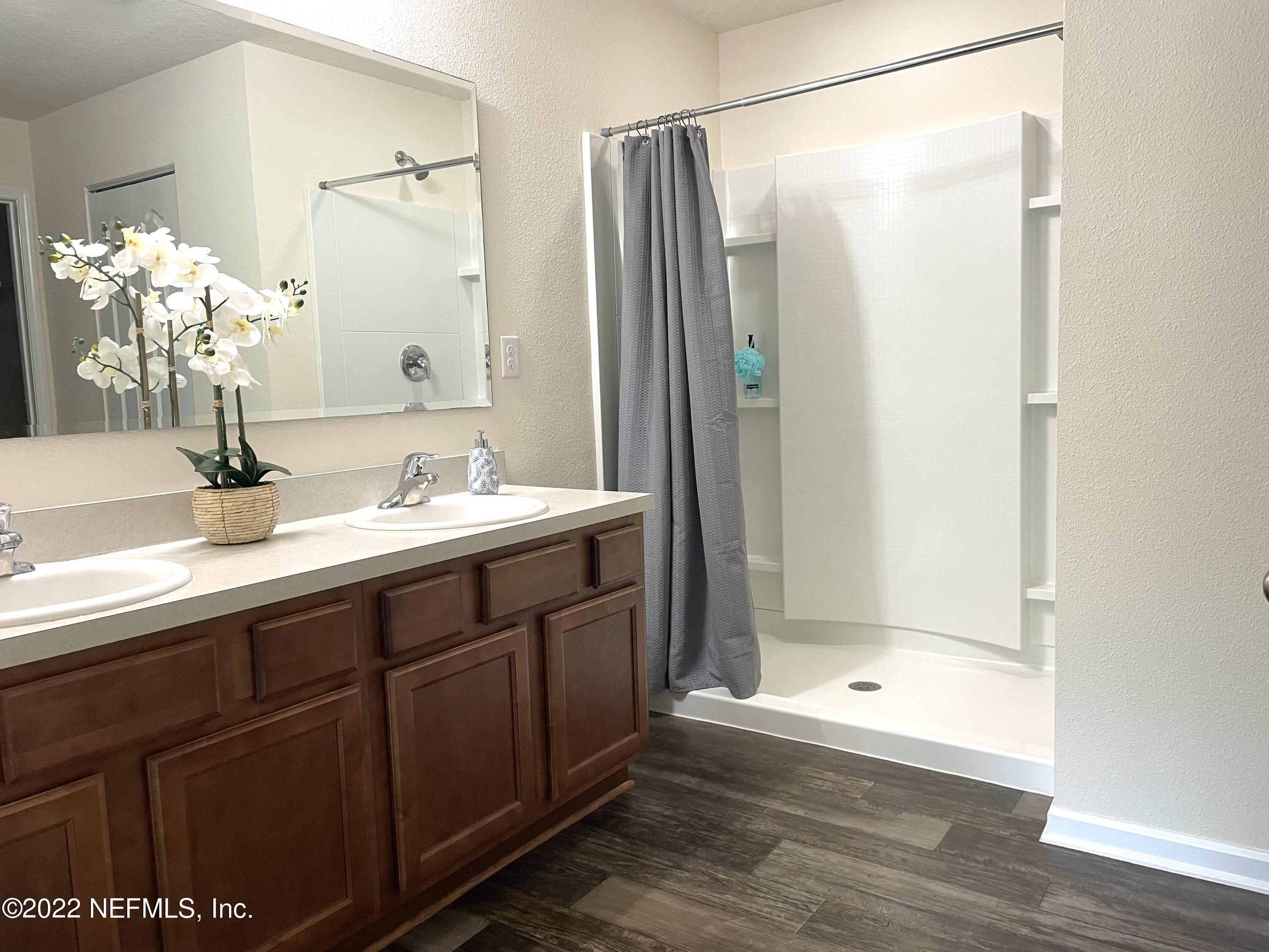 117 Lakeside Court Bunnell, FL 32110 - Photo 15 of 42 PRIMARY BATH