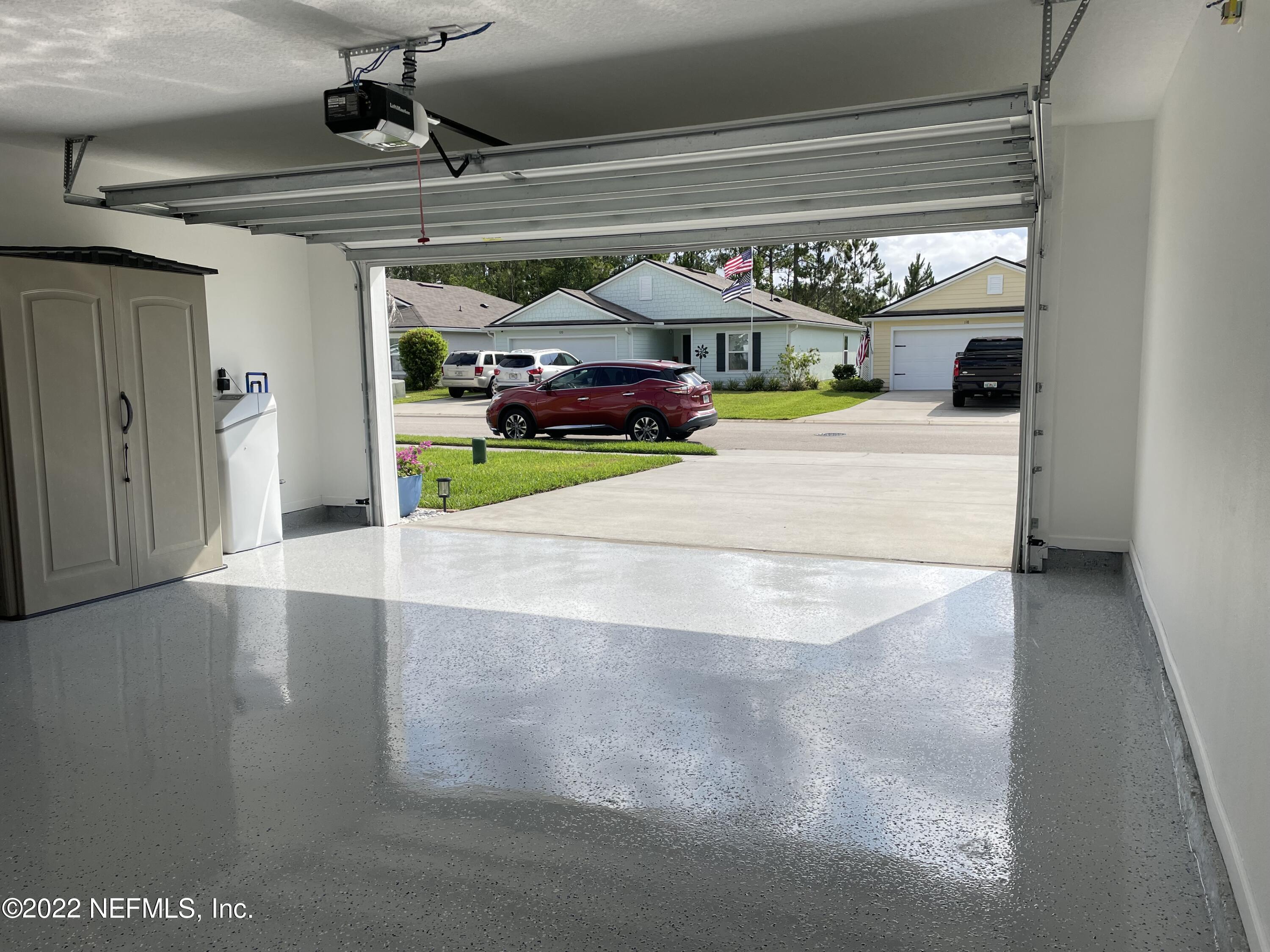 117 Lakeside Court Bunnell, FL 32110 - Photo 31 of 42 GARAGE