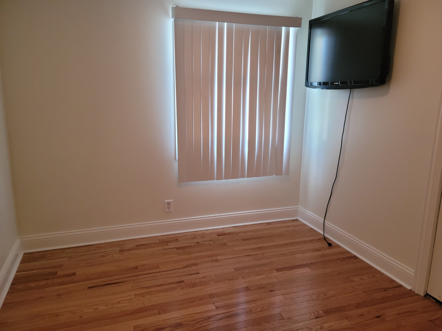 286 Seabury Road Bolingbrook, IL 60440 - Photo 10 of 15 a view of entryway with wooden floor and wardrobe