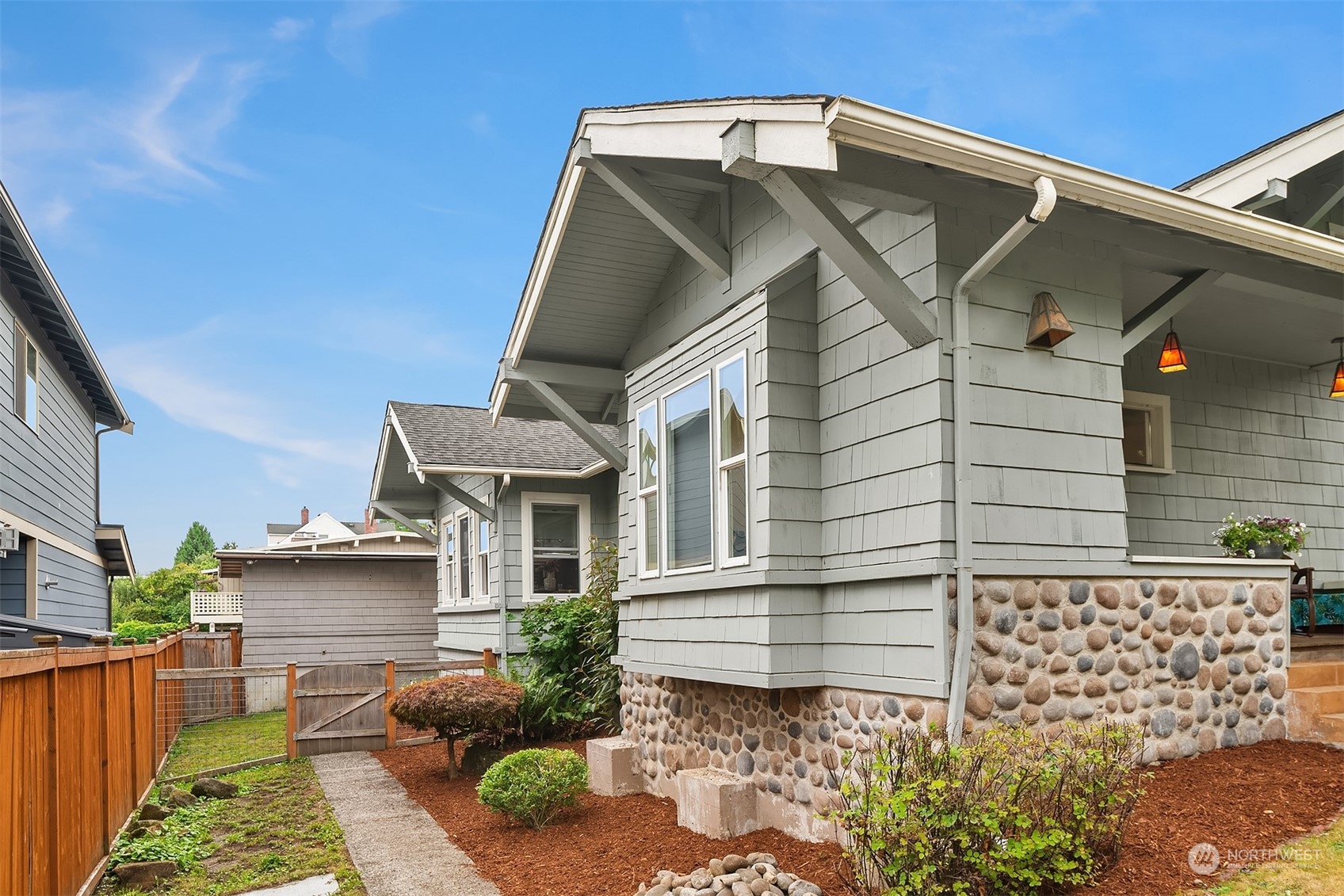 401 Southwest Langston Road Renton, WA 98057 - Photo 8 of 30