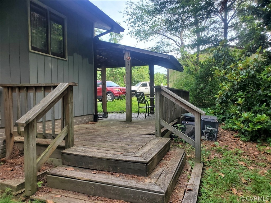 17528 Old Ridge Road Montpelier, VA 23192 - Photo 7 of 19 a view of deck with patio