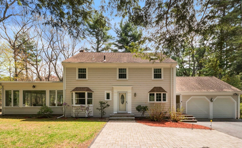 18 Saddle Ridge Road Dover, MA 02030 - Photo 2 of 35