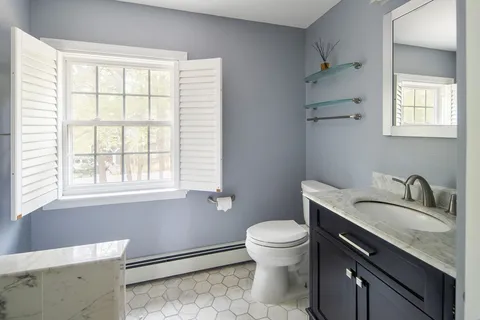 $1,459,800 | 18 Saddle Ridge Road, Dover, MA 02030