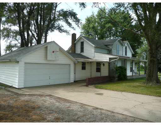10500 Shively Road Nappanee, IN 46550 - Photo 2 of 11