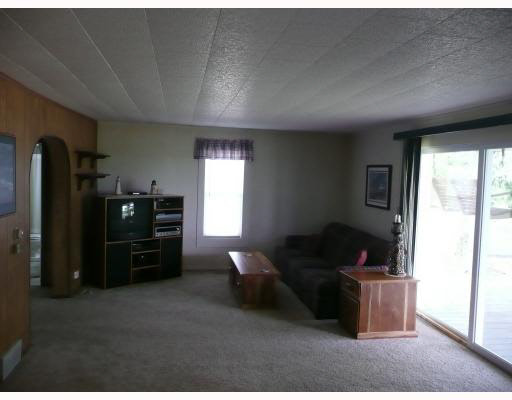 10500 Shively Road Nappanee, IN 46550 - Photo 3 of 11