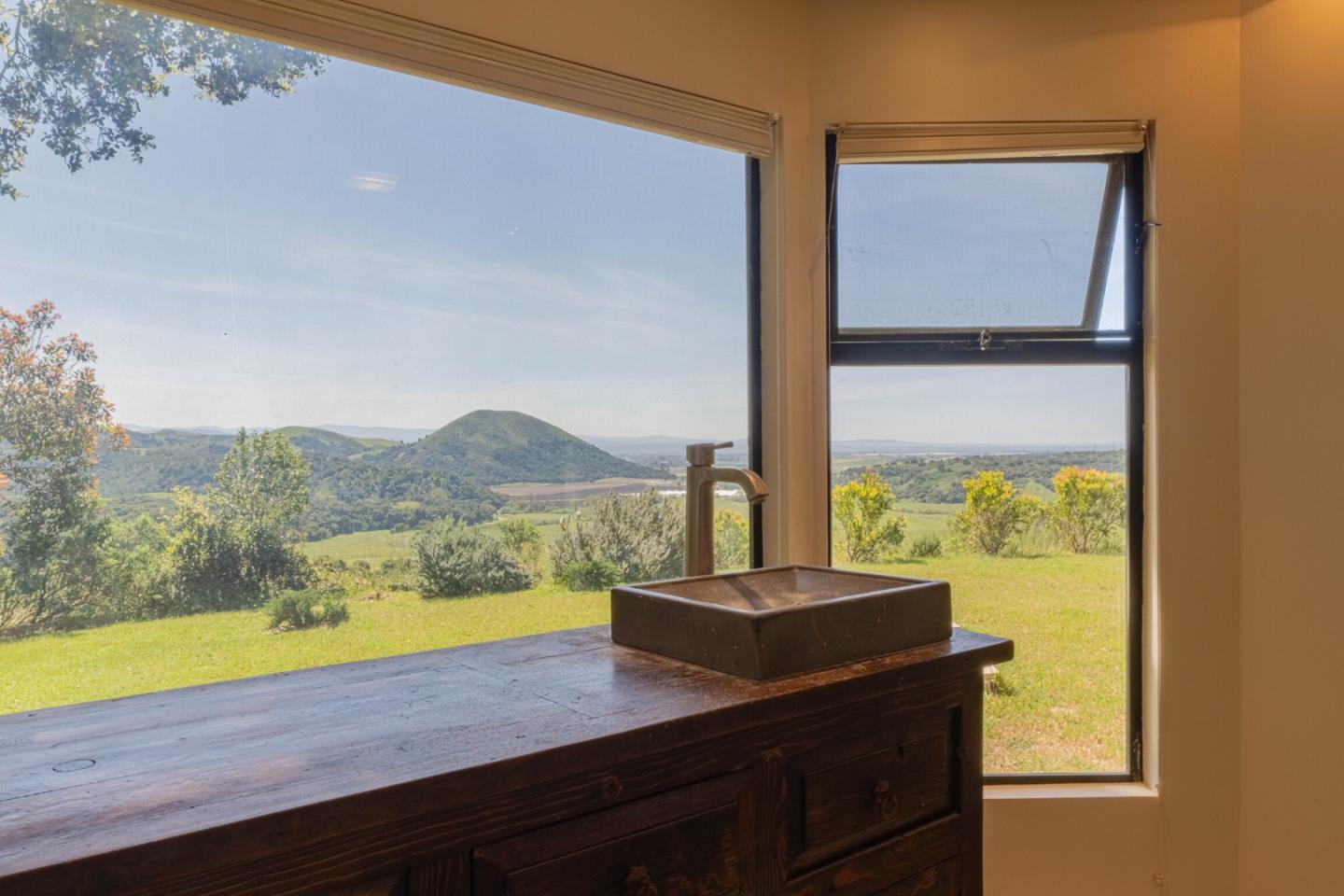 169 Old Stage Road Salinas, CA 93908 - Photo 29 of 47 Gallery Image 29