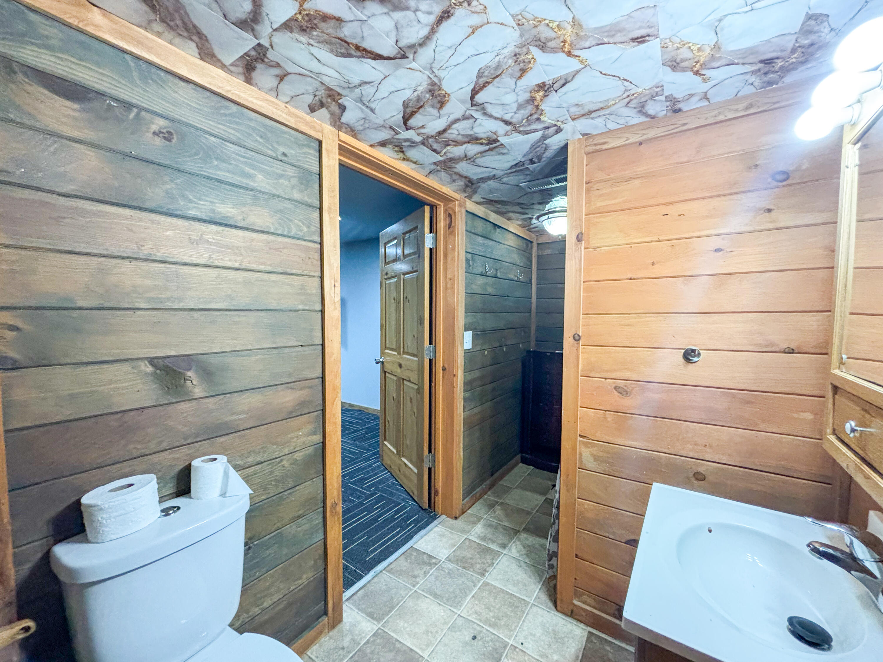 21376 Noble Avenue Sheldon, WI 54651 - Photo 35 of 85 20260602_194132911_iOS