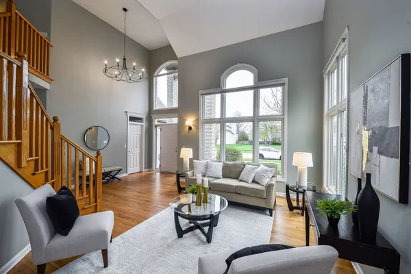 $830,000 | 640 Kendridge Court, Aurora, IL 60502