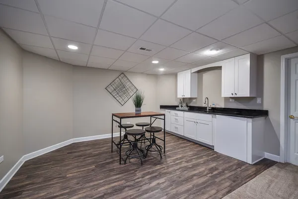 $830,000 | 640 Kendridge Court, Aurora, IL 60502